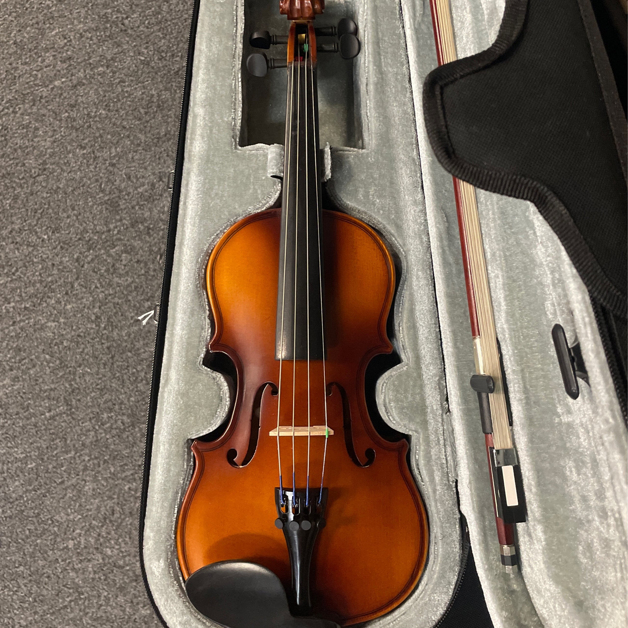 Cecilio Mendini MV300 1/8 Size Violin Outfit Cecilio Mendini MV300 1/8 Size Violin Outfit